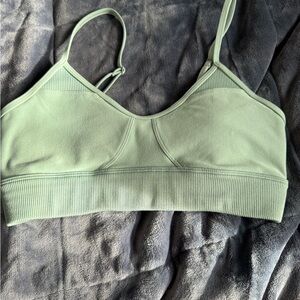 ALO Yoga Alosoft Head Start Sports Bra color: botanical green medium